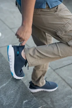Sneakers><noscript><img width=