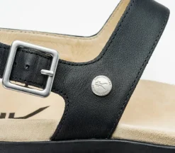 Sandals><noscript><img width=